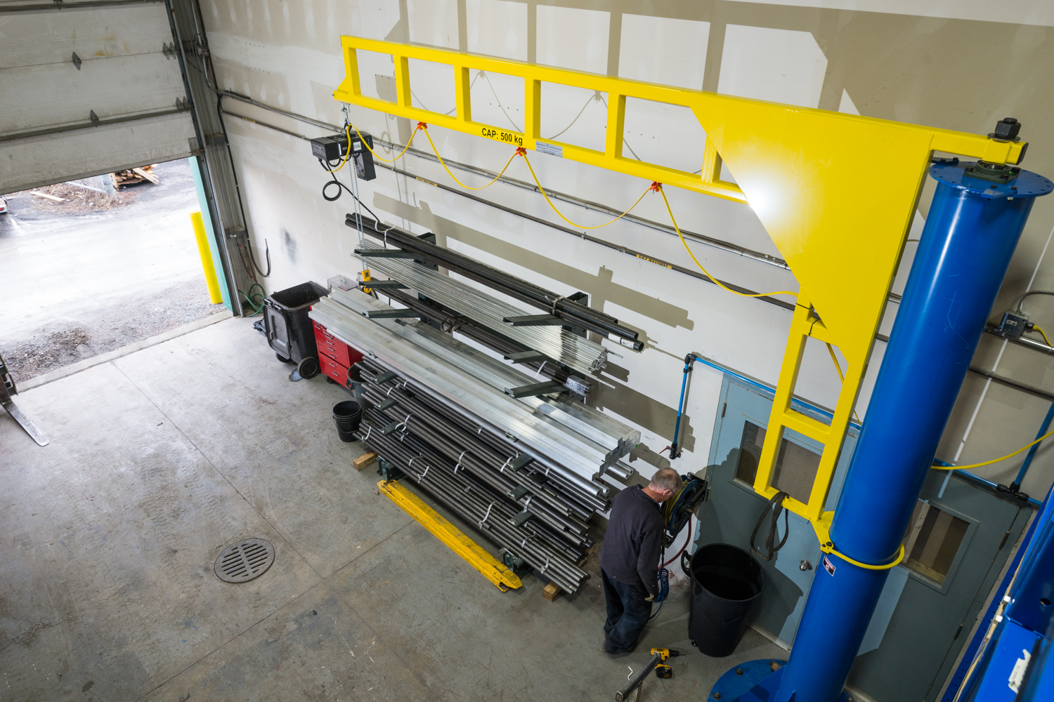 a new jib crane leads to savings for this machining workshop